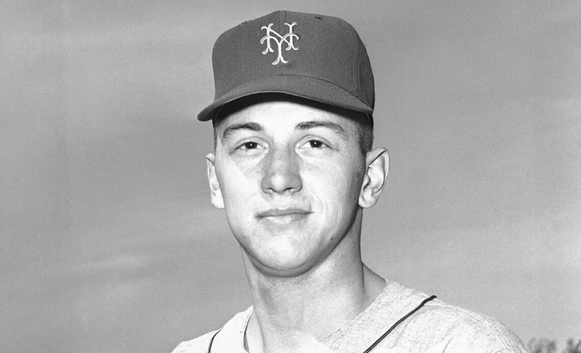 Mets win first game in franchise history 60th anniversary