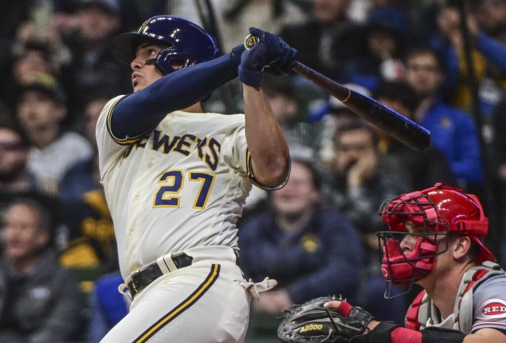 Willy Adames Leaves Game Due To Right Ankle Sprain