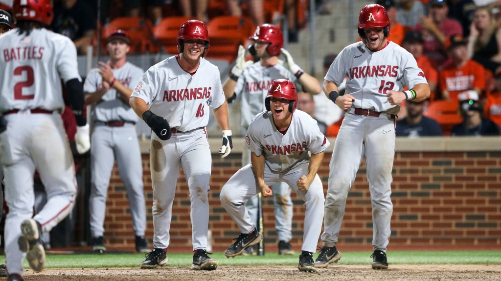 Arkansas Baseball plays “the right way”