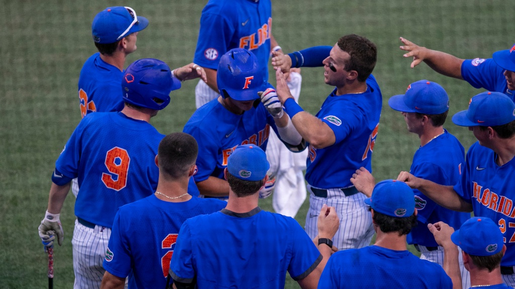 Gators force third regional game against Oklahoma