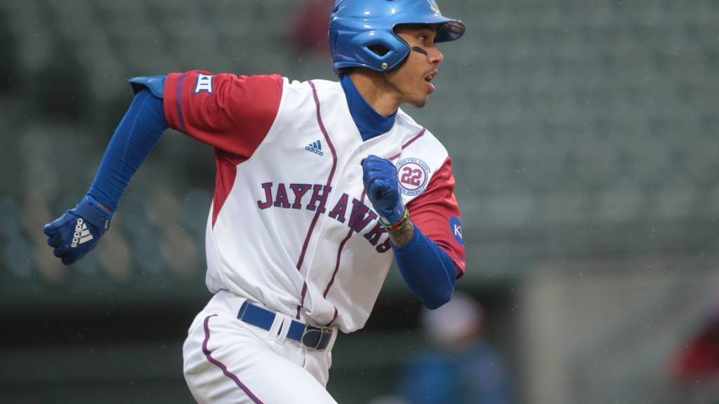 Kansas shortstop Maui Ahuna commits to Vols