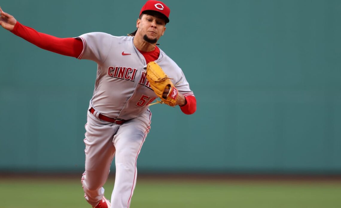 Luis Castillo strikes out 10 in win over Red Sox