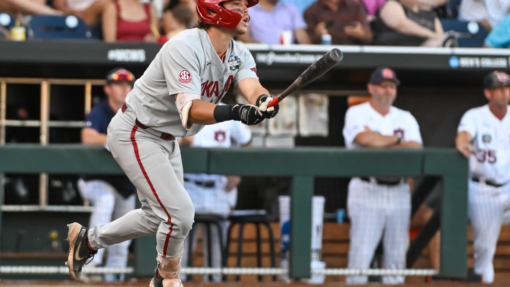 Michael Turner gives heartfelt goodbye to Hogs Nation