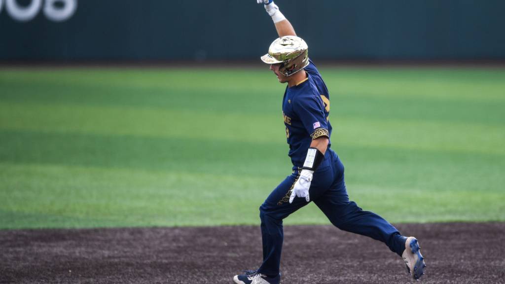 Notre Dame gets on the board with a LaManna homer