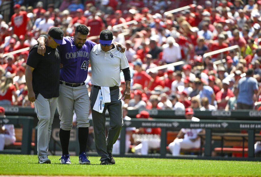 Antonio Senzatela To Undergo MRI Following Knee Sprain