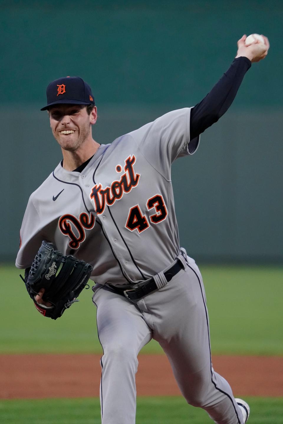 Tigers pitcher Joey Wentz warms up in the first inning against prior to throwing against the Royals on Friday, Sept. 9, 2022, in Kansas City, Missouri.