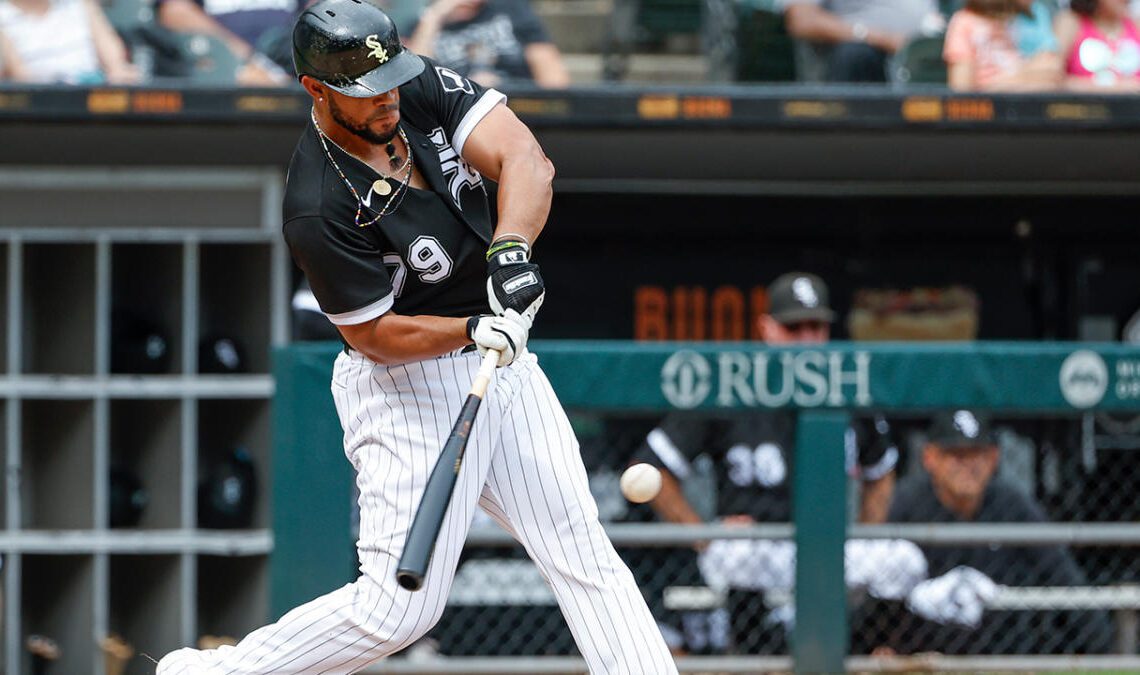 Astros, Padres latest linked to White Sox free agent José Abreu