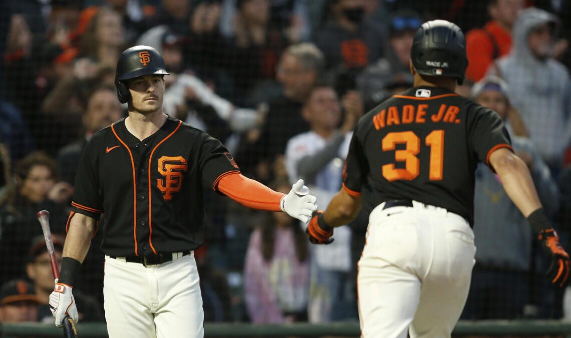 Giants organize 40-man roster, prepare for big arbitration class