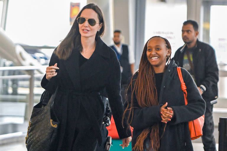 Angelina Jolie y Zahara se preparan para volar