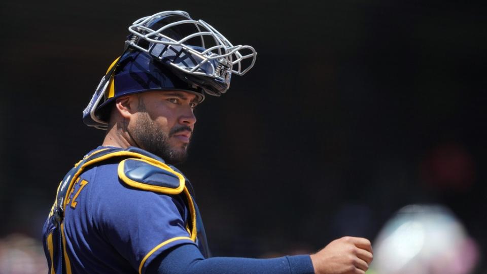 Jul 17, 2022; San Francisco, California, USA; Milwaukee Brewers catcher Omar Narvaez (10) during the first inning against the San Francisco Giants at Oracle Park.