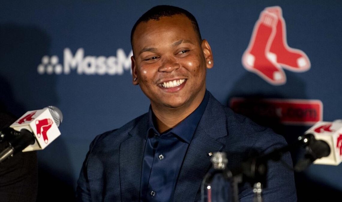 Rafael Devers celebrates new Red Sox contract courtside at Celtics game