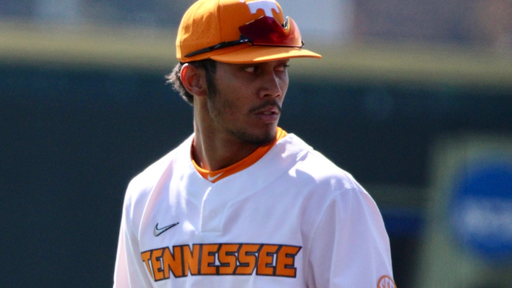 Maui Ahuna available to join Tennessee’s active roster immediately