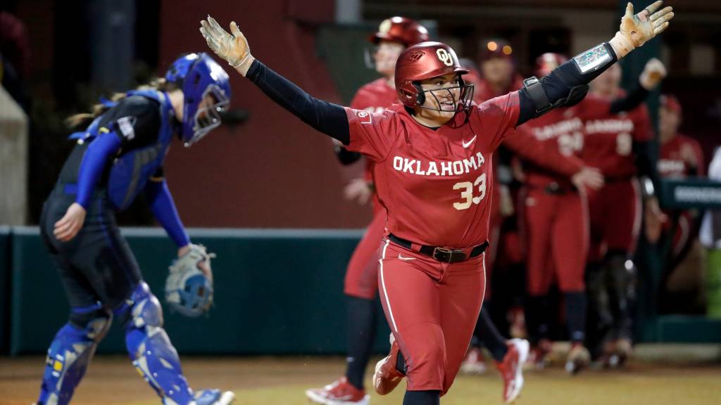 Alynah Torres’ grand slam lifts Sooners to 8-0 win