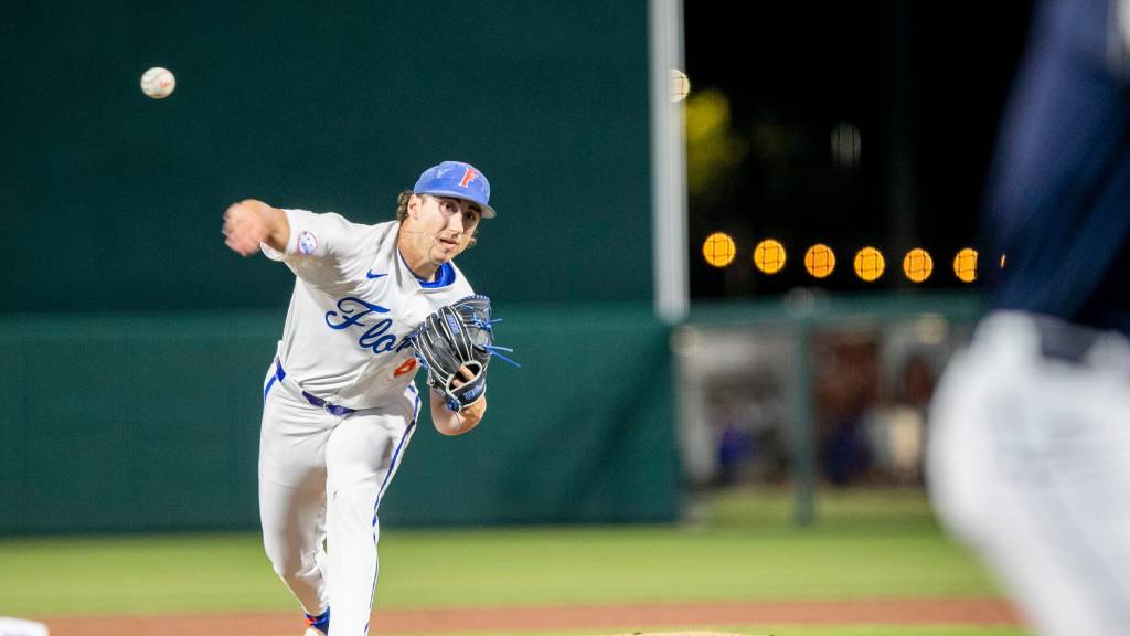 Gators win close battle with Siena to start series