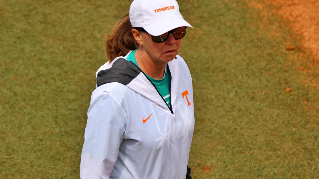 Lady Vols softball defeats Austin Peay in Midstate Classic