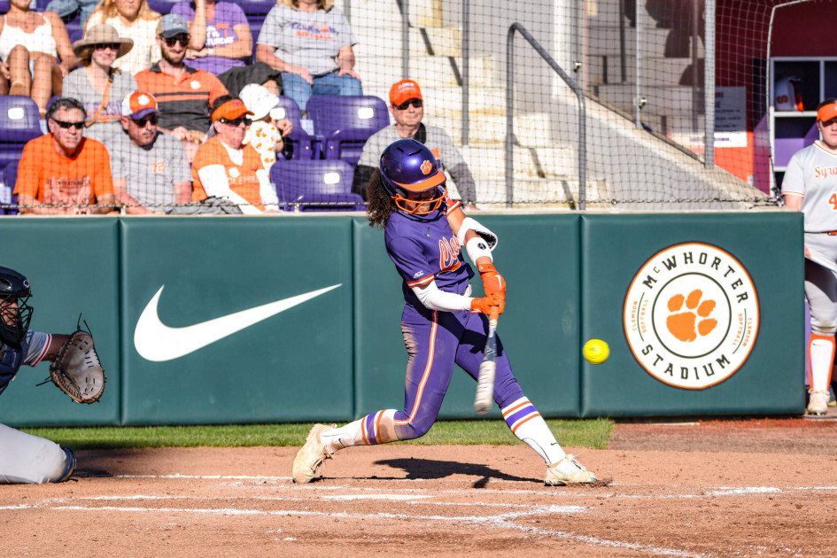 Softball Hosts Charlotte – Clemson Tigers Official Athletics Site