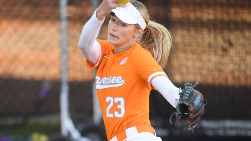 Tennessee Lady Vols softball defeats LSU, win 18th consecutive game