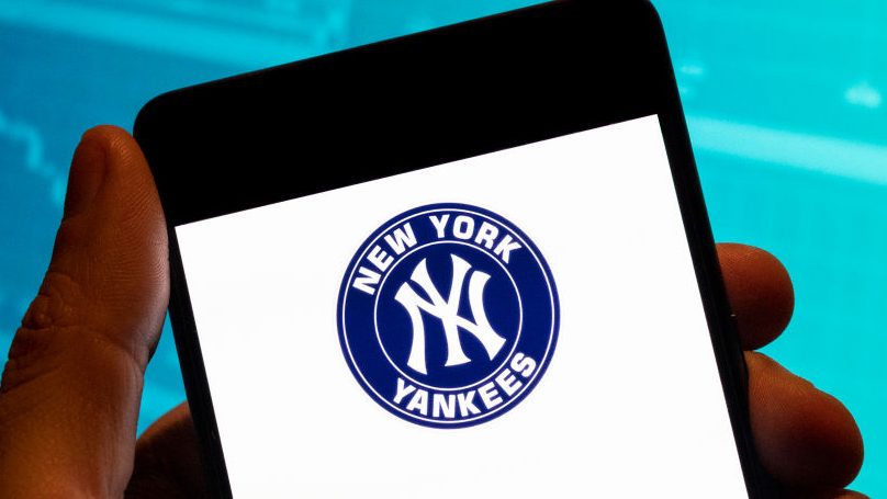 Yankees charge players for in-flight Wi-Fi