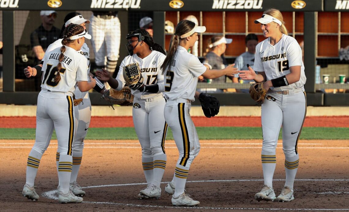 Softball Welcomes Ole Miss To Columbia For Home Sec Series Vcp Bullpen