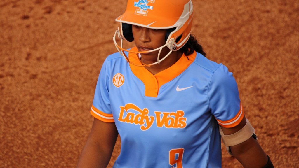 Two Lady Vols are finalists for Player of the Year Award