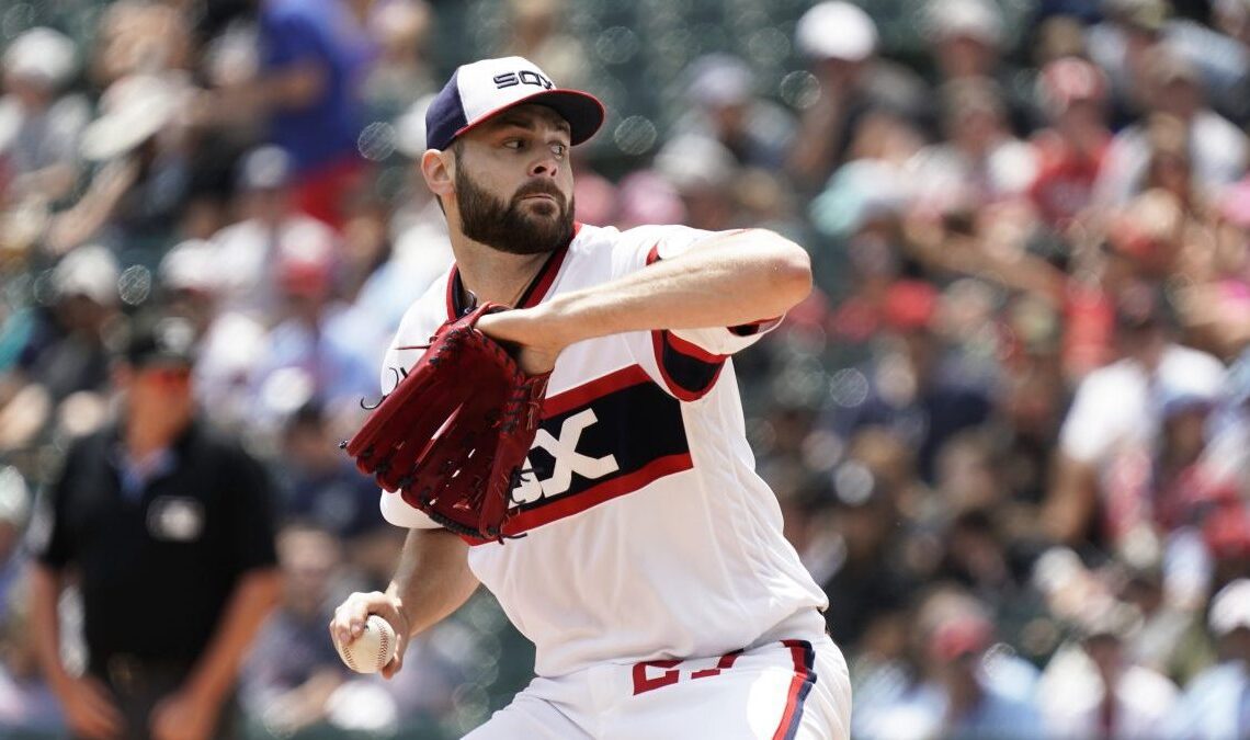 Red Sox sign RHP Lucas Giolito to two-year deal