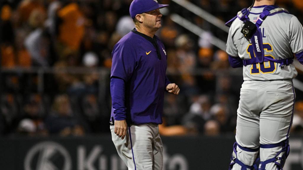 Jay Johnson impressed as LSU baseball finds way to win late