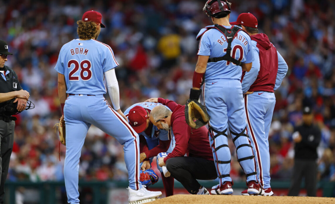 Taijuan Walker exits vs. Mets with left foot injury