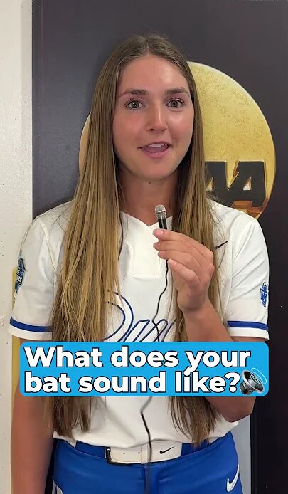 What does your bat sound like? 🔊 #shorts #ncaasoftball