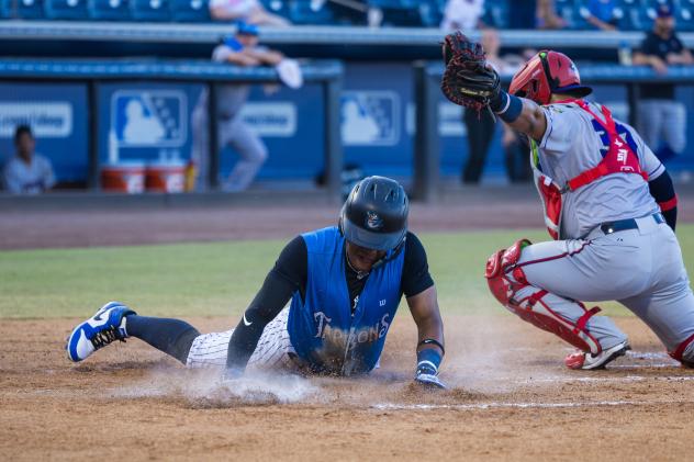 Tampa Tarpons and the Fort Myers Mighty Mussels in action