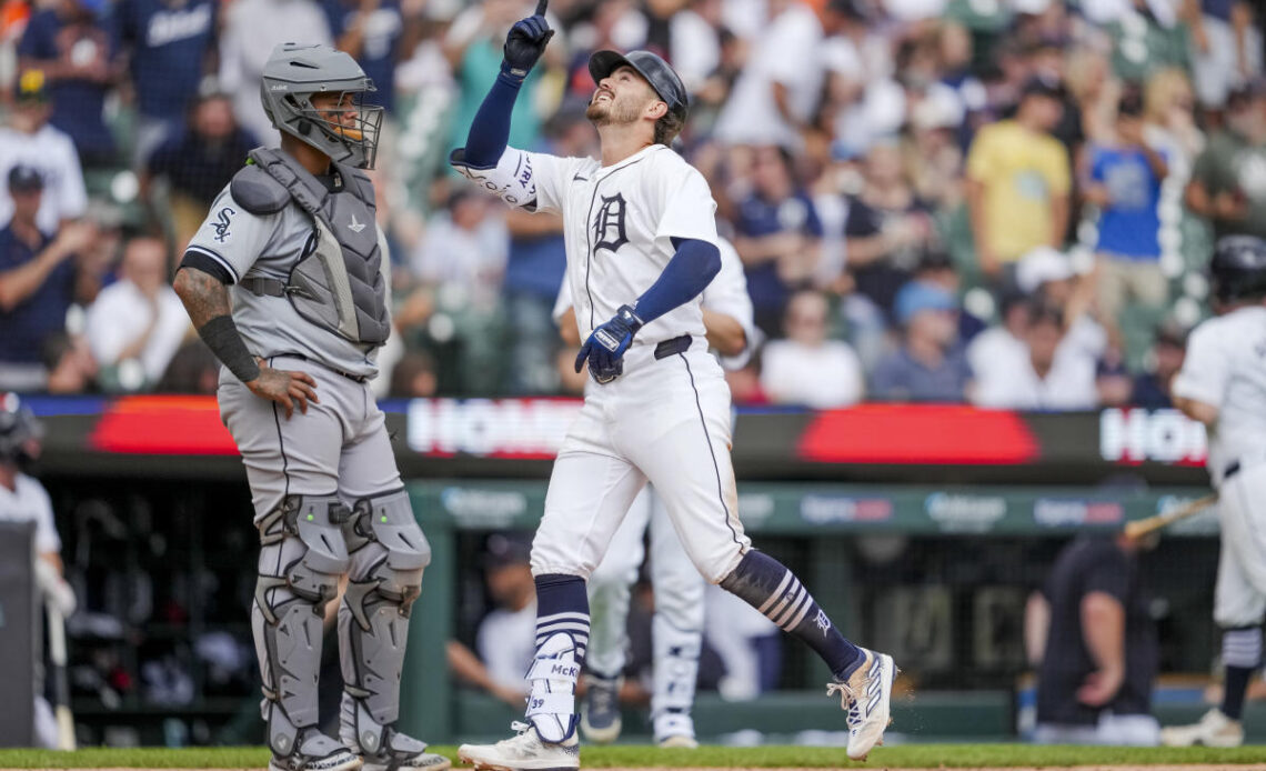 Tigers score 9 runs in 2 innings of 11-2 win over White Sox after scoring 5 in 6 previous games