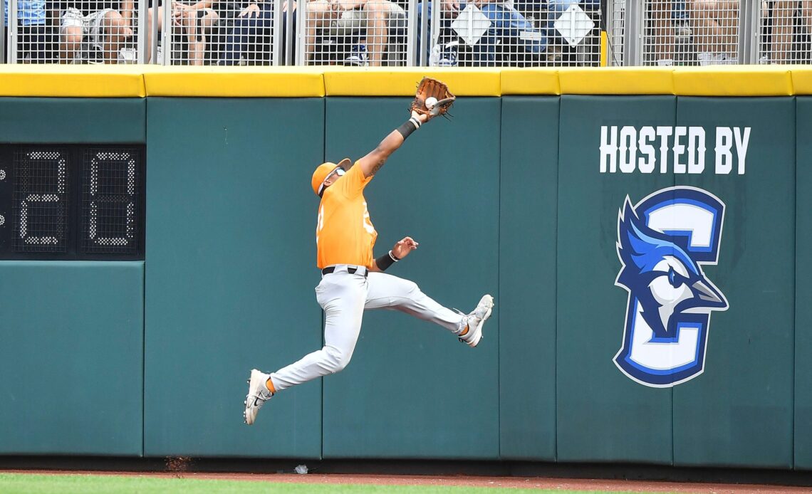 Vols eliminate Florida State, advance to championship series of CWS
