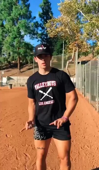 Grinding during the pandy was always a vibe ⚾️💯 #ValleyBoys #baseball