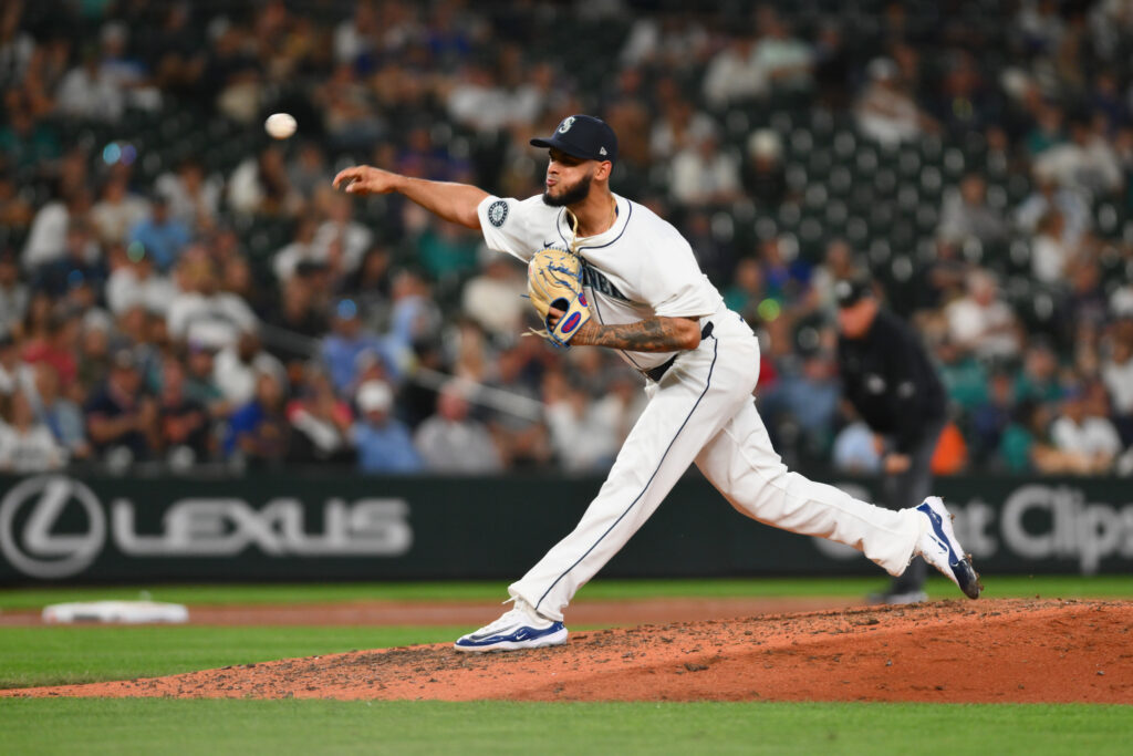 Mariners Designate Jonathan Hernandez For Assignment