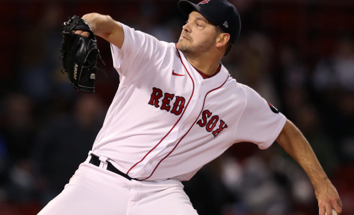 Red Sox sign veteran left-hander Rich Hill to minor-league deal