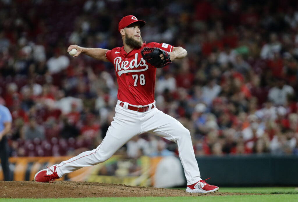 Reds Outright Alan Busenitz - MLB Trade Rumors