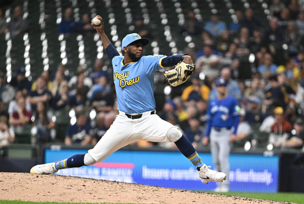 Brewers Activate Enoli Paredes From 60-Day IL