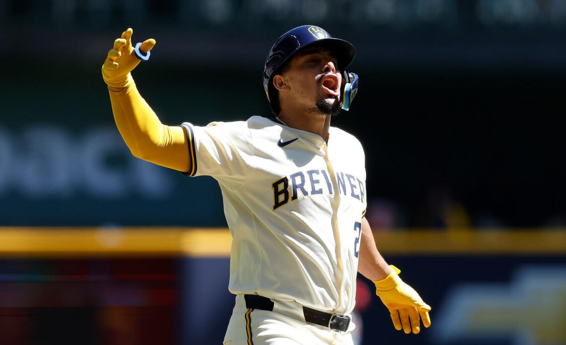 Brewers' Willy Adames hits home run in 5th consecutive game, also his 13th 3-run shot of season