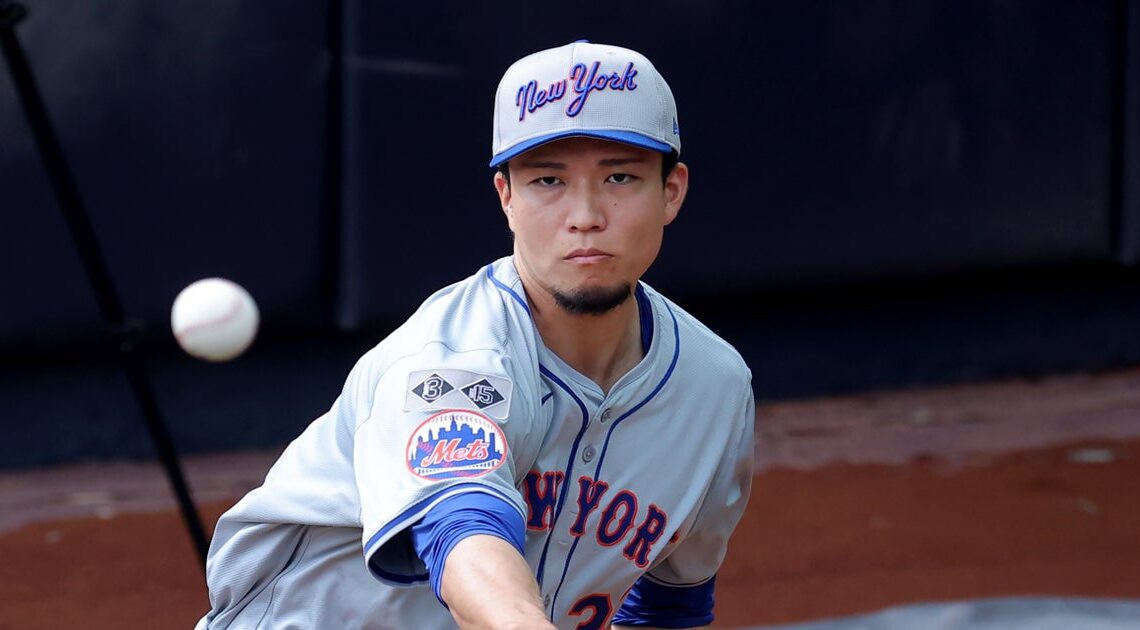 Carlos Mendoza shares injury updates on Mets RHPs Kodai Senga, Paul Blackburn, Christian Scott