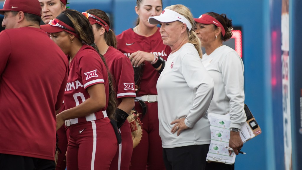 ESPN’s ‘College GameDay’ crew takes batting practice with OU Softball