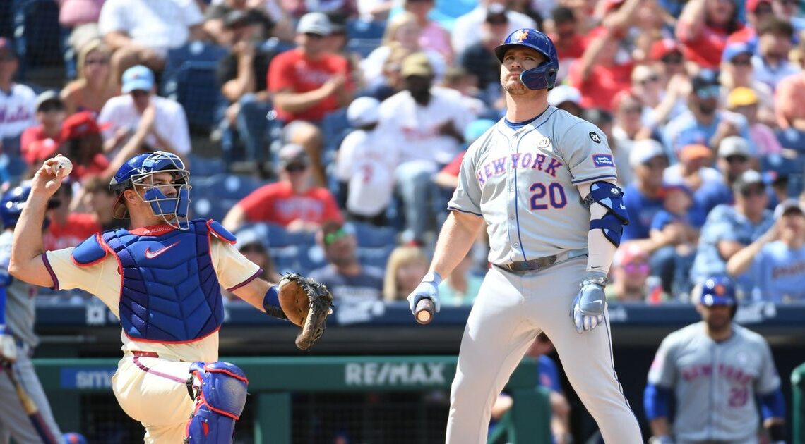 Mets bats go cold, Edwin Diaz allows run in ninth in Mets' 2-1 loss to Phillies