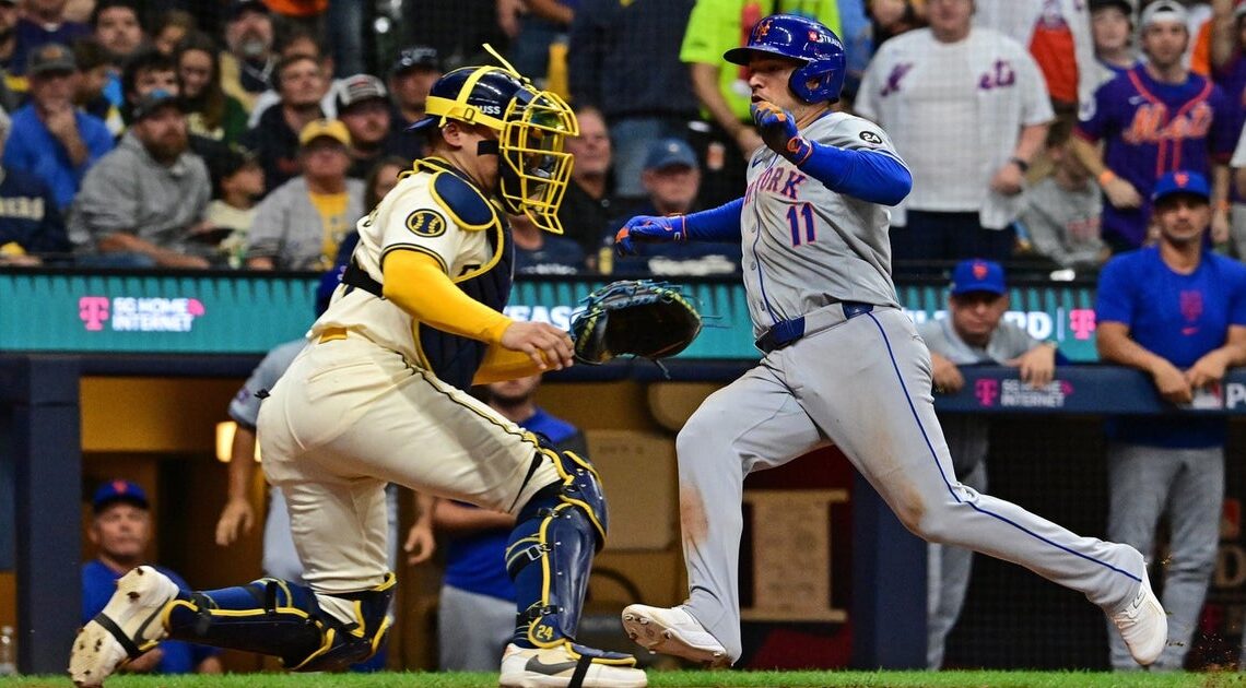 Mets' five-run fifth inning propels team to 8-4 Wild Card win over Brewers