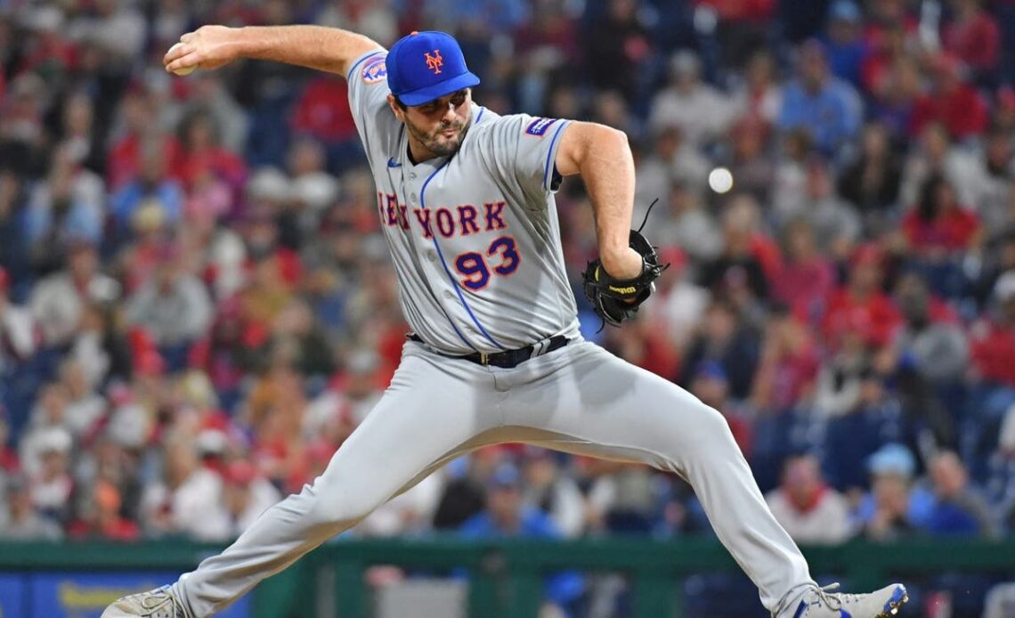 Mets re-sign reliever Grant Hartwig, outfielder Alex Ramirez