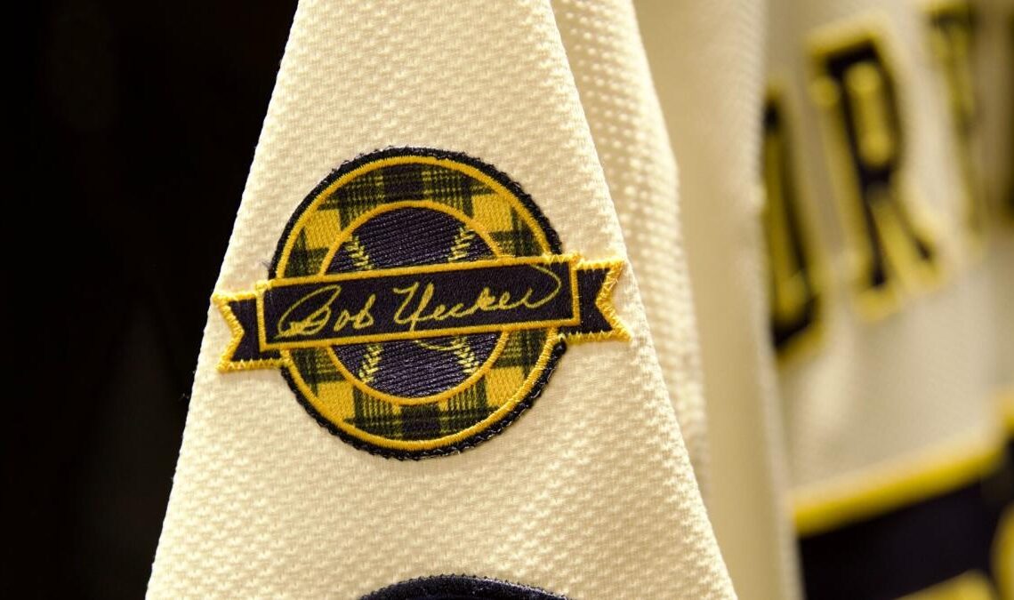 Brewers unveil patch they will wear on their uniforms to honor Bob Uecker