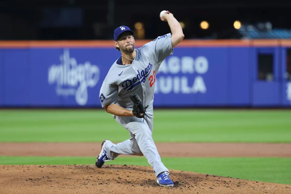Dodgers pitcher Clayton Kershaw delivers in the second inning Friday against the Mets.