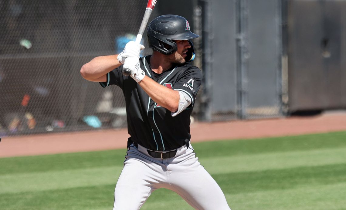 10 MLB Hitting Prospects With Standout Data In August