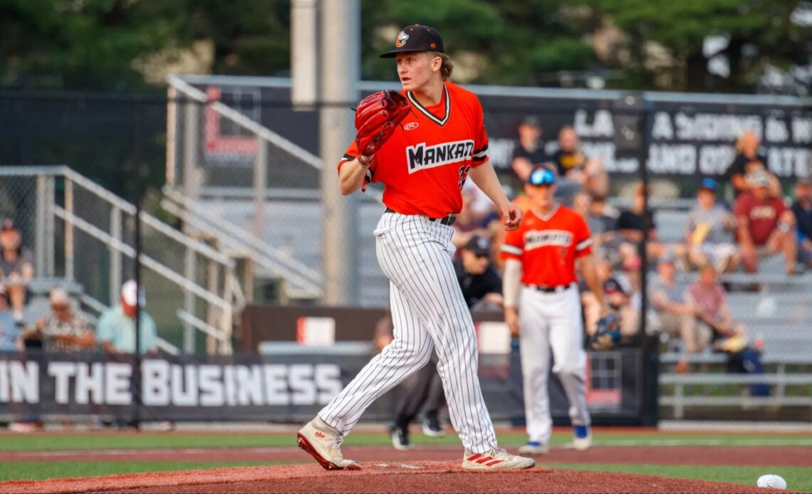 Rising Sophomores Shine in Summer Ball